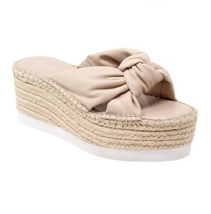 NWOT Women's Beige Charles By Charles David Top Knot Platform Sandels, Size 6.5